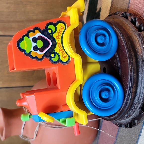 Fisher Price clown car made for Little People collection - Picture 3 of 7